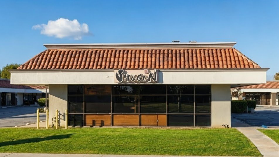 Shogun Palace entrance with Japanese restaurant signage.